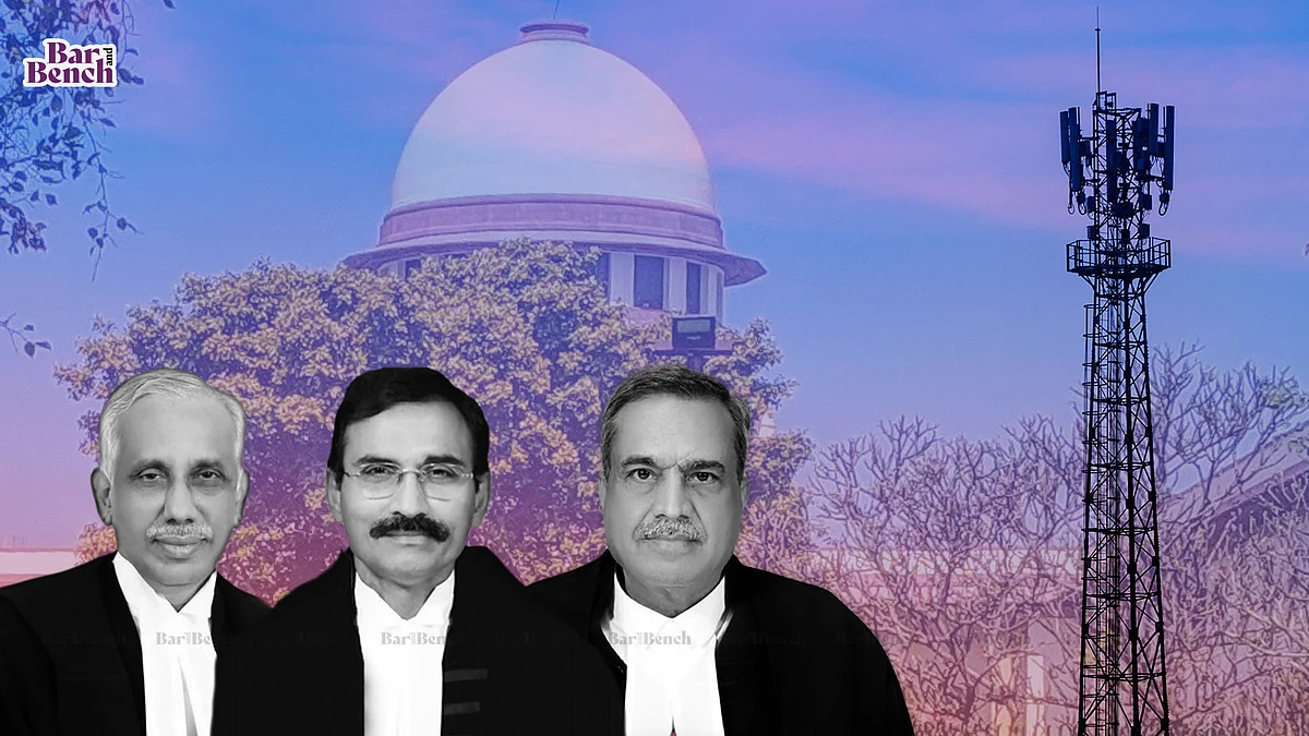 Justices L Nageswara Rao, Abdul Nazeer and MR Shah, AGR, Supreme Court