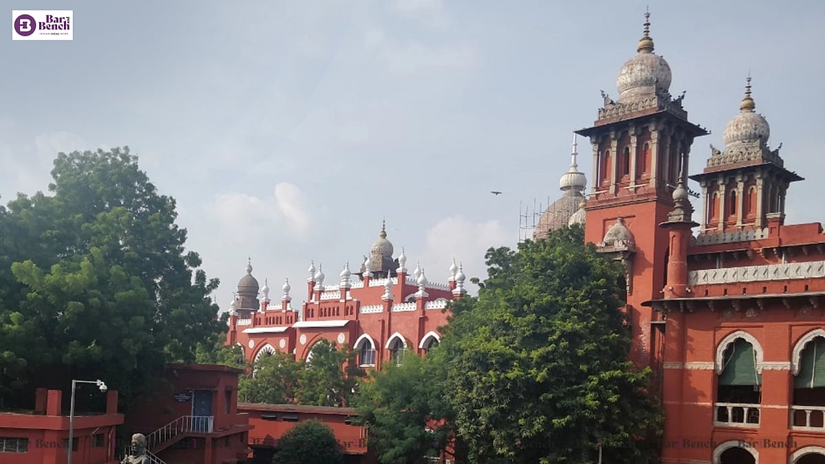 Madras High Court initiates contempt of court case against man seen in compromising position with woman during virtual hearing - Vimarsana News