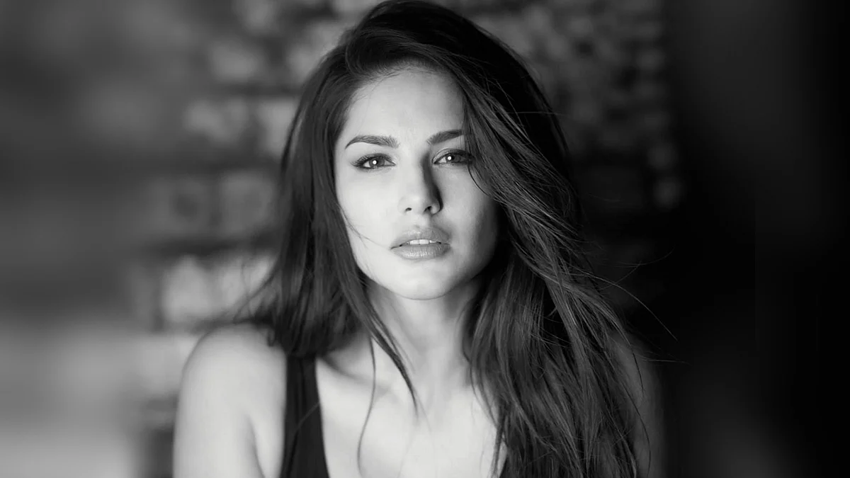 Sunny leone