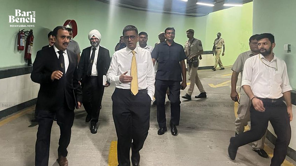 CJI DY Chandrachud pays late evening visit to check progress of construction activities in Supreme Court - Vimarsana News
