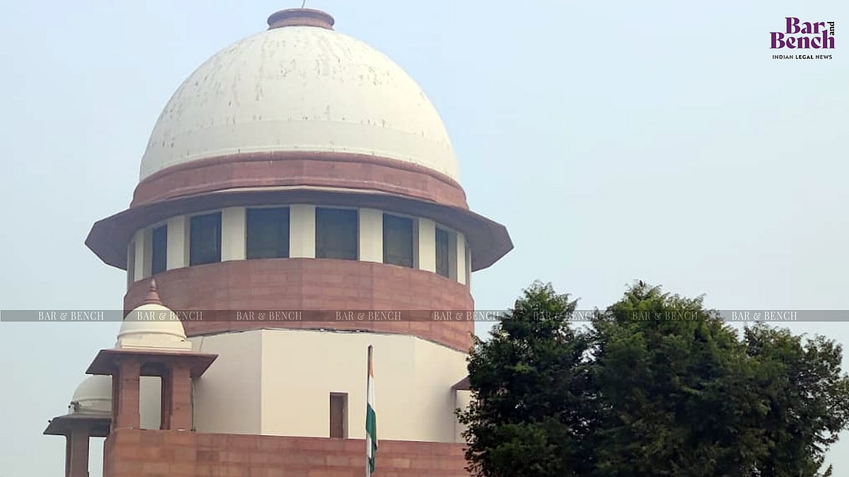 Automatic vacation of stay orders after six months: Supreme Court refers issue to Constitution bench - Vimarsana News
