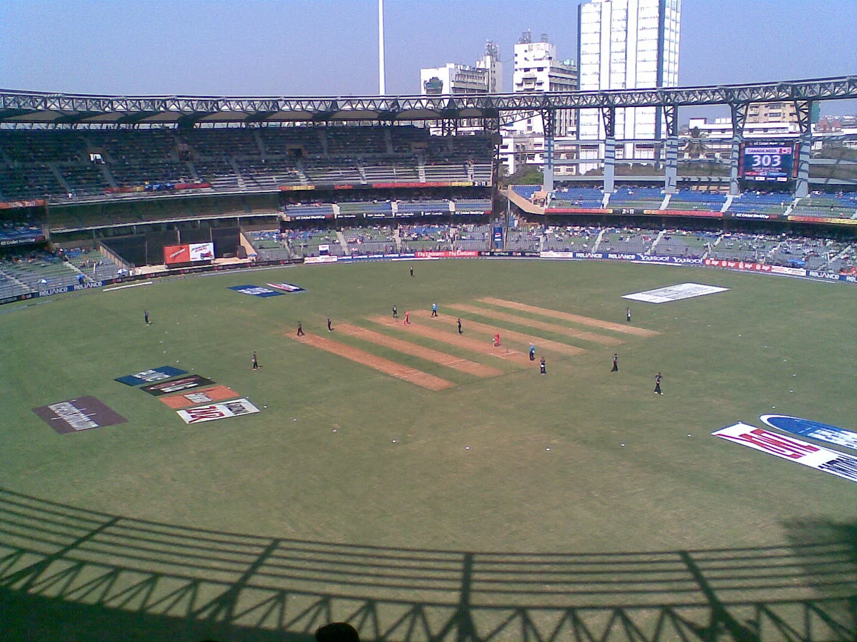 Supreme Court refuses to ban IPL but directs BCCI to preserve repute of “gentleman’s game”; Now Delhi High Court to hear petition seeking a ‘ban on the BCCI’