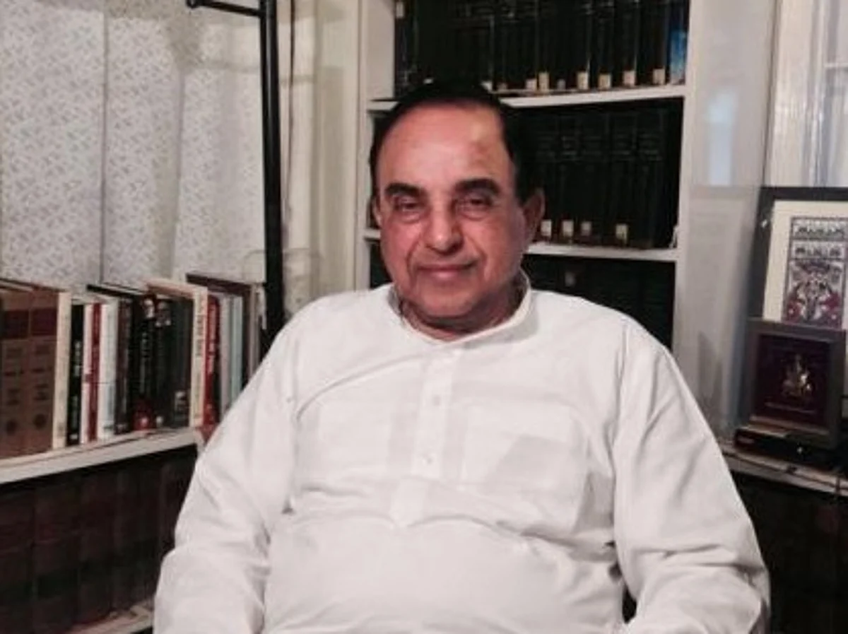 Restrain Subramanian Swamy from tweeting on National Herald, Motilal Vohra to Court