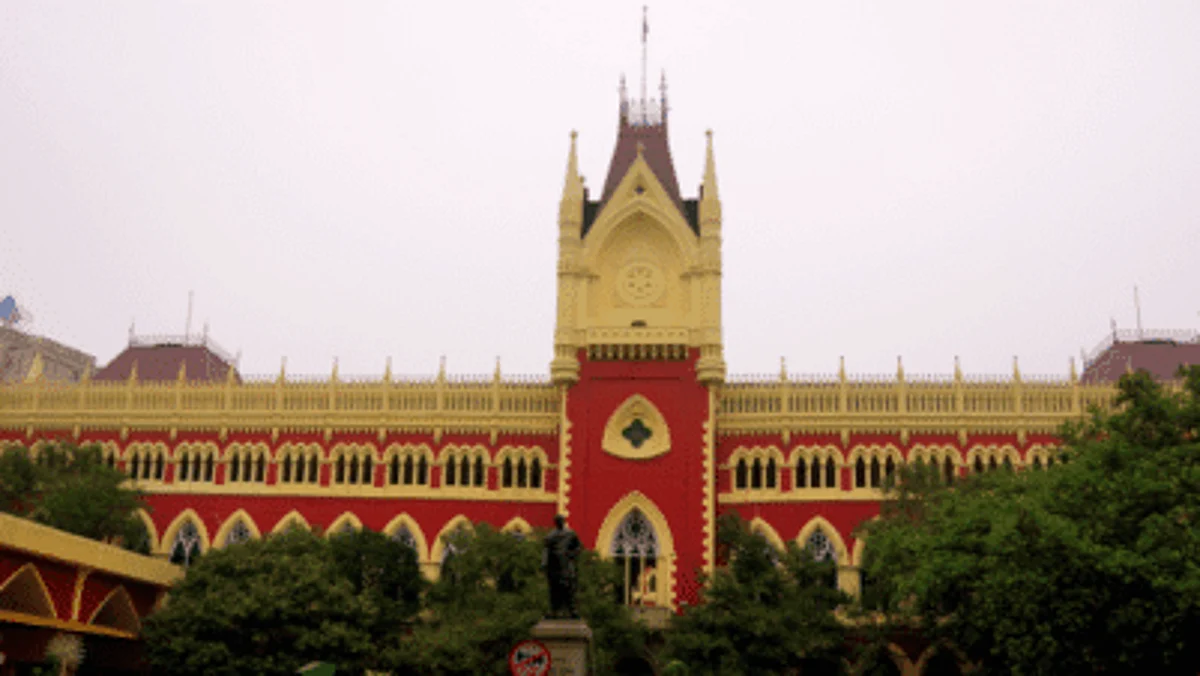 Article 21 includes right to a decent burial/ last rites: Plea in Calcutta HC to hand over dead bodies of COVID-19 patients to family