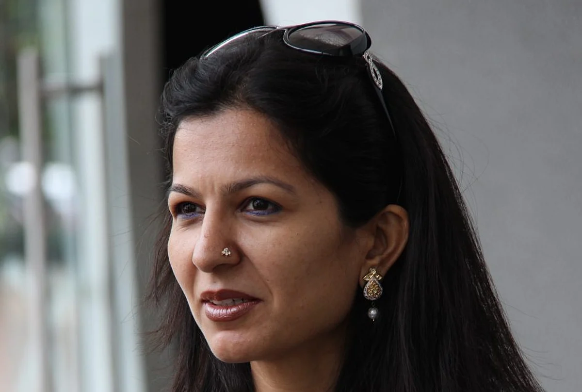 "Even if it is a Constitution Bench, arguments should not go one for days on end." - Jayna Kothari