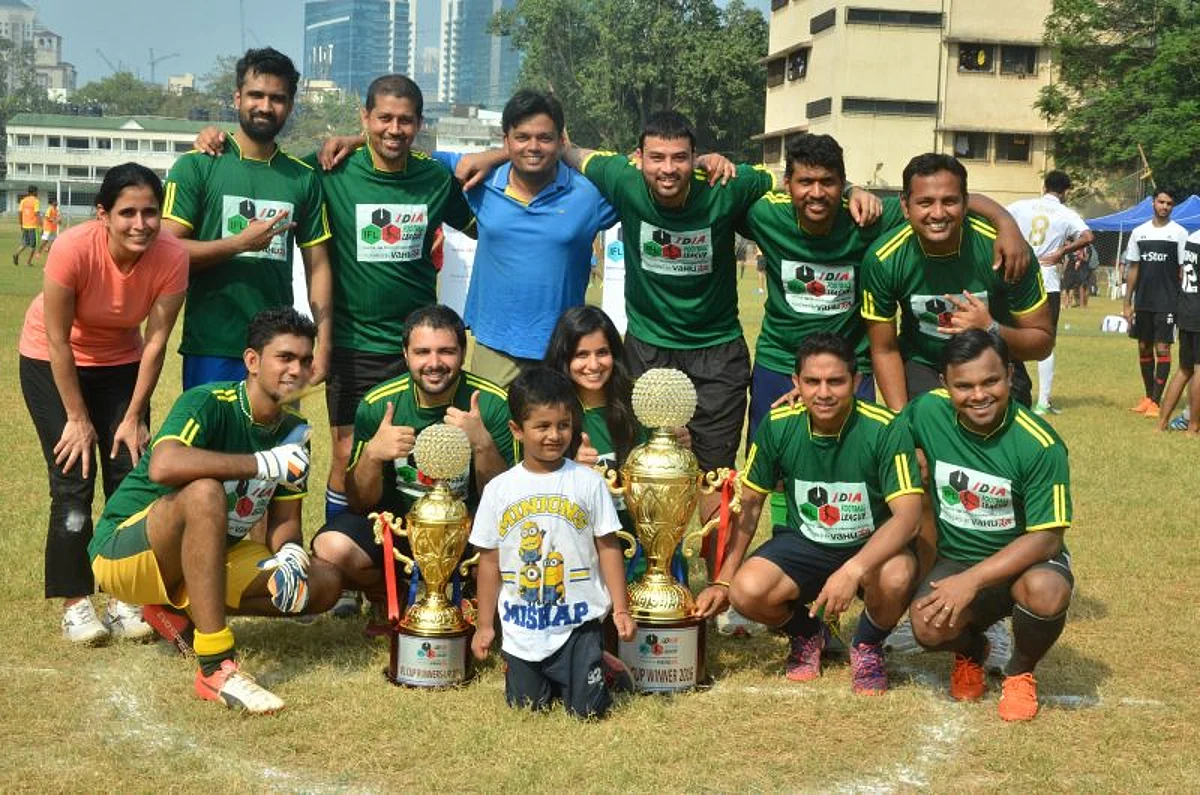 IDIA Football League 2016: Mahindra & Mahindra lift Cup, Wadia Ghandy takes home IFL Plate