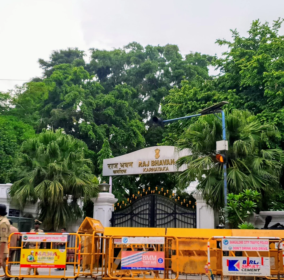 Hung Assembly: Whom should Governor call first?