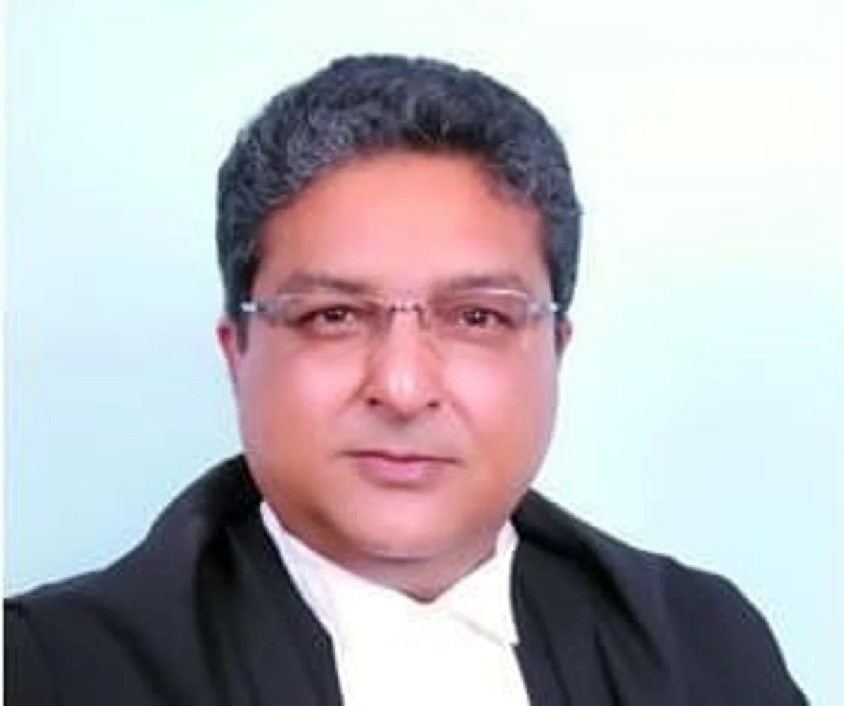Centre notifies appointment of Justice Vineet Saran as Supreme Court Judge