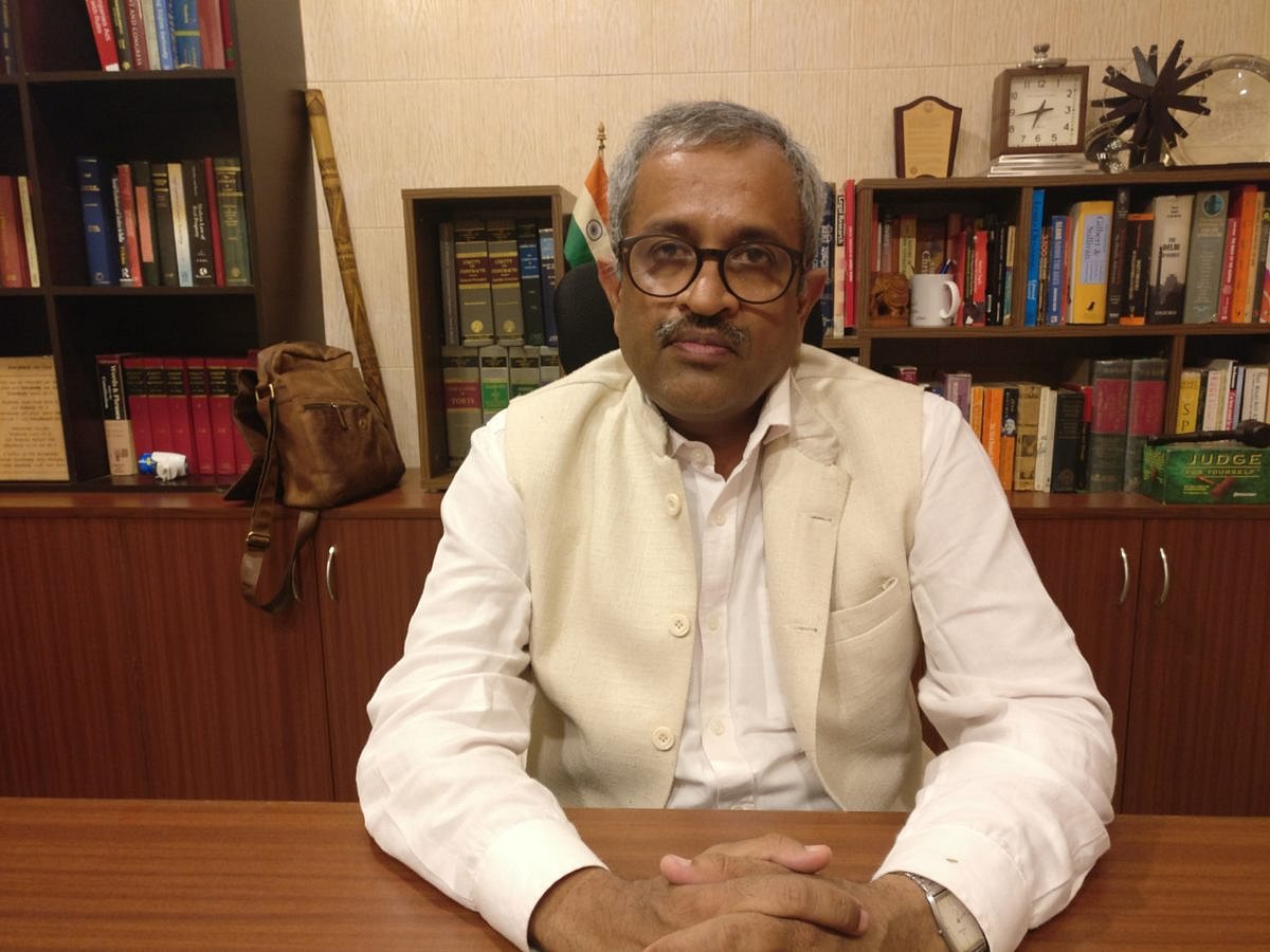 To practice in Delhi, it matters who you are and what title you hold: Sanjay Hegde