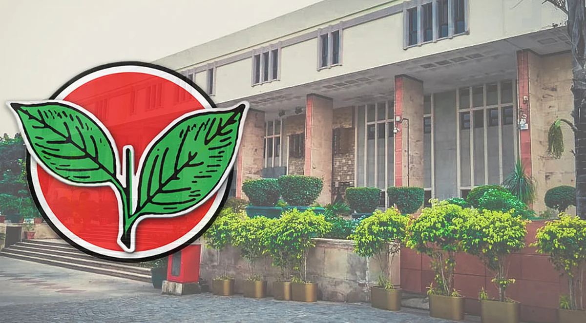 AIADMK’s Two Leaves symbol goes to EPS-OPS faction: Delhi HC upholds EC order