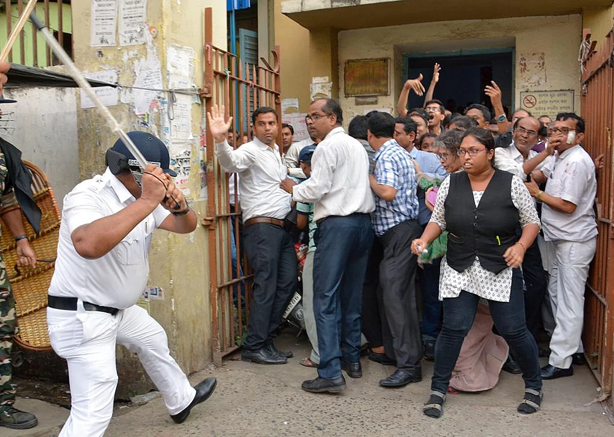 Howrah Court Violence: Bar Council of West Bengal resolves to cease all work till April 29