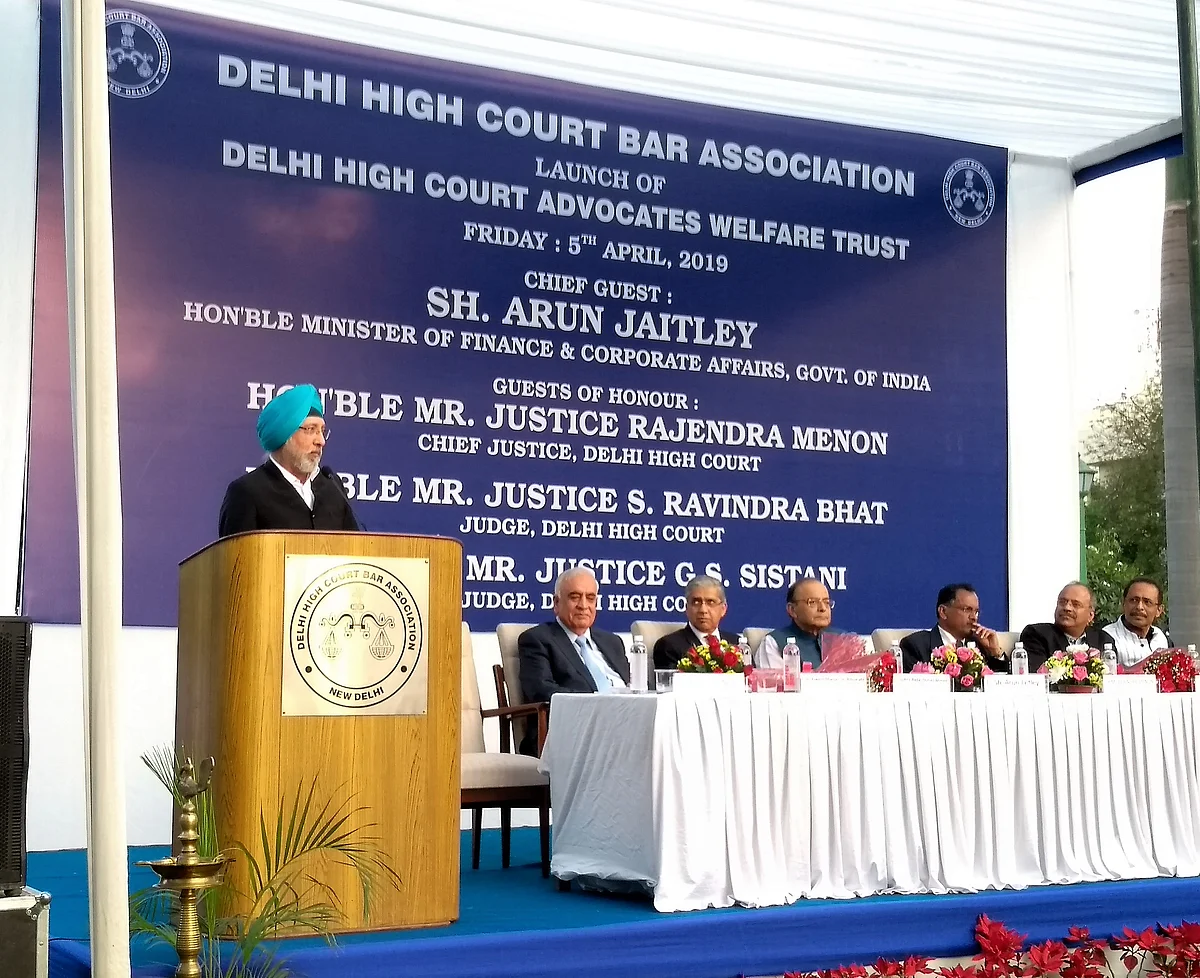 Jaitley, CJ Menon at DHCBA’s launch of Delhi High Court Advocates Welfare Trust