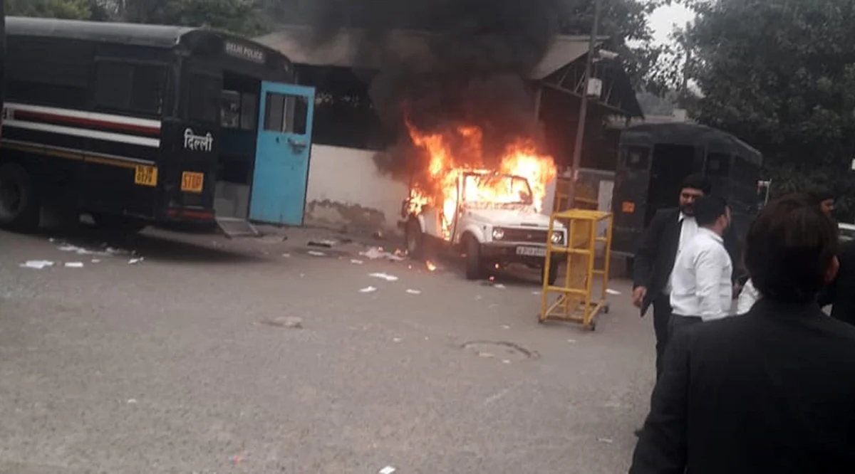 Tis Hazari Violence: CJ holds meeting with Delhi Police Officials, DHCBA requests members to abstain from work on Nov 4
