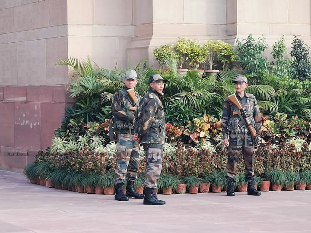 न्यायिक मंचों के बीच सशस्त्र बल के सदस्यों को अनावश्यक रूप से परेशान नहीं किया जा सकता: दिल्ली हाईकोर्ट