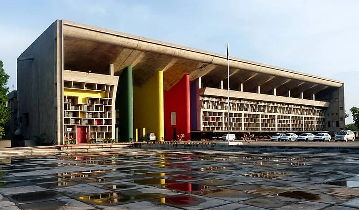 केवल परिवार के सदस्य, रिश्तेदार ही मृत व्यक्ति के खिलाफ अभियोग के लिए मानहानि का मुकदमा दायर कर सकते हैं: पंजाब & हरियाणा HC