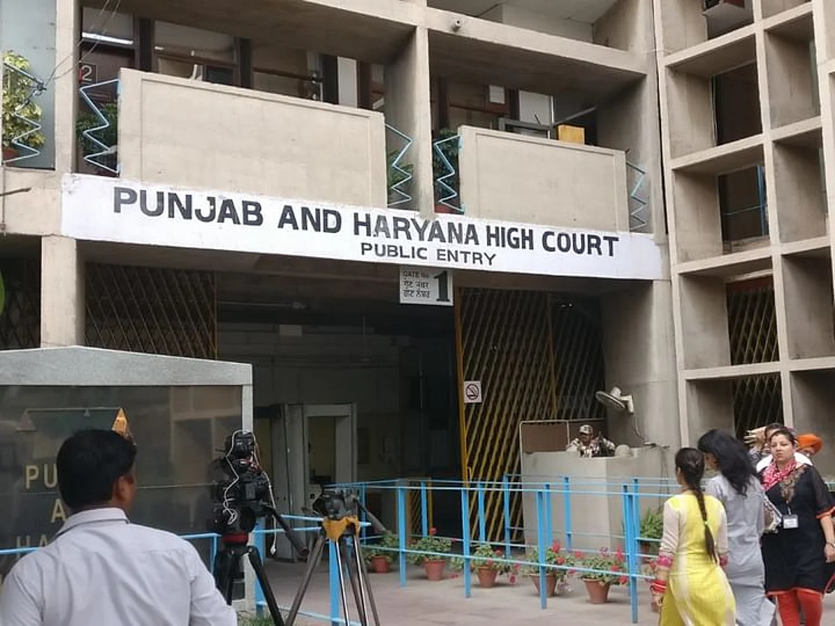 पंजाब एंड हरियाणा हाईकोर्ट बार एसोसिएशन ने जस्टिस हरमिंदर सिंह मडान के समक्ष उपस्थित होने से परहेज किया