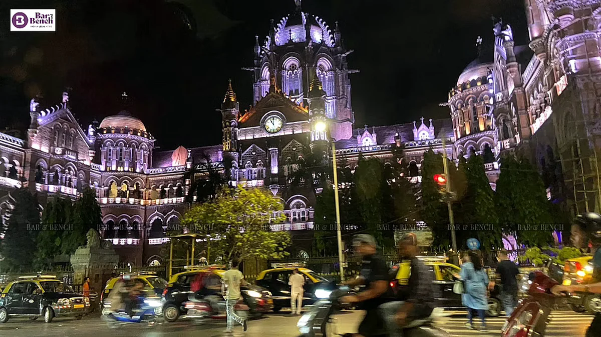 1.30 बजे सड़कों पर घूमना अपराध नहीं: मुंबई कोर्ट