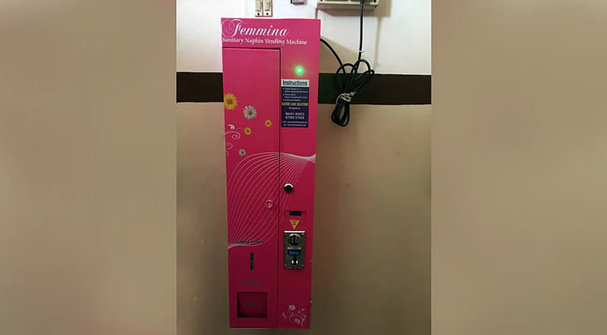 स्कूलों में पढ़ने वाली लड़कियों को सेनेटरी नैपकिन की निर्बाध आपूर्ति सुनिश्चित करें: दिल्ली उच्च न्यायालय