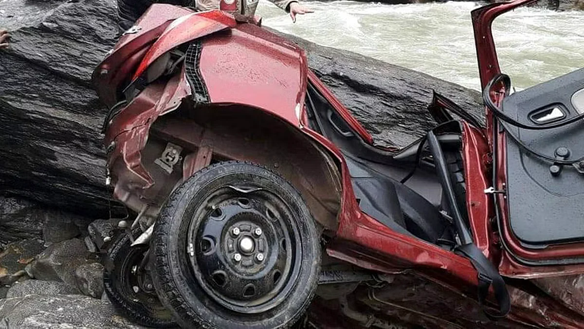 Chenab Road accident