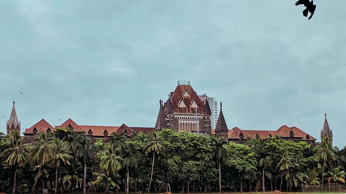 ಪಾಟಿ ಸವಾಲಿನ ವೇಳೆ ಸಂತ್ರಸ್ತೆಯ ಮುಂದೆ ಅತ್ಯಾಚಾರದ ಇಂಚಿಂಚೂ ವಿವರ: ವಿಚಾರಣಾ ನ್ಯಾಯಾಲಯಕ್ಕೆ ಬಾಂಬೆ ಹೈಕೋರ್ಟ್ ಛೀಮಾರಿ