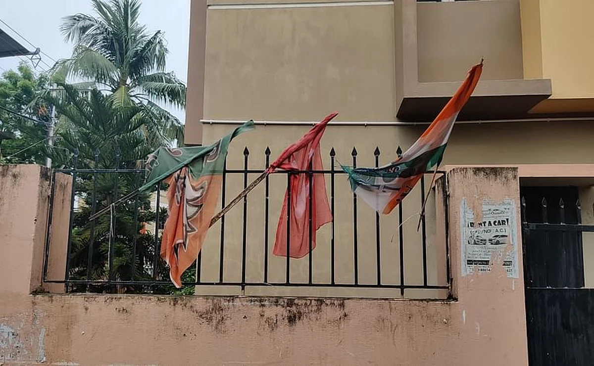 ತ್ರಿಪುರ ಮುನ್ಸಿಪಲ್ ಚುನಾವಣೆ: ಸ್ಥಳಕ್ಕೆ ಎರಡು ಹೆಚ್ಚುವರಿ ಸಿಎಪಿಎಫ್ ತುಕಡಿ ಕಳಿಸಿಕೊಡುವಂತೆ ಸೂಚಿಸಿದ ಸುಪ್ರೀಂ