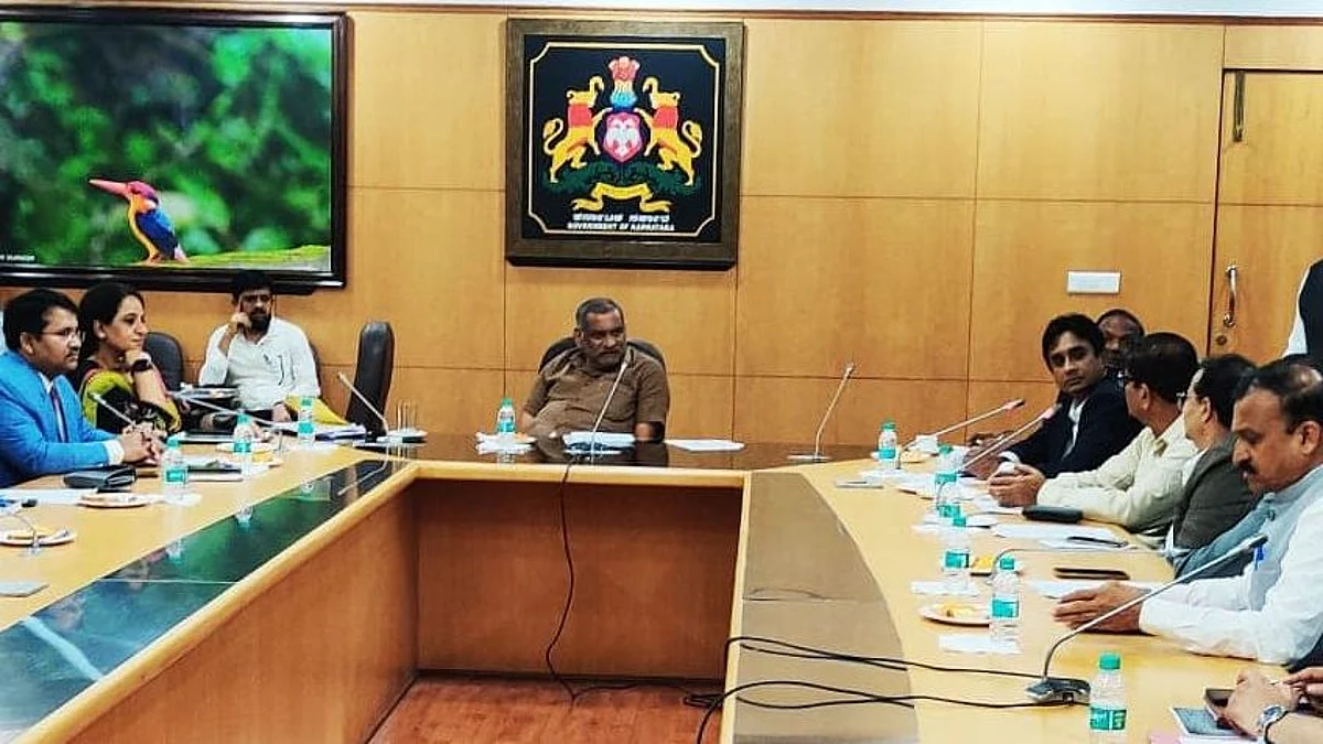 ವಕೀಲರಿಗೆ ಆರೋಗ್ಯ ವಿಮೆ: ರೂ. 50 ಕೋಟಿ ಹೊಂದಿಸಲು ಯೋಜನೆ ರೂಪಿಸಲು ಉಪ ಸಮಿತಿಗೆ ಹೊಣೆ
