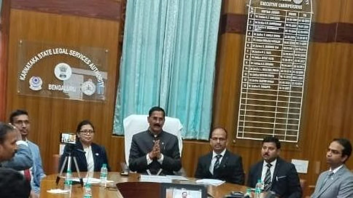 KSLSA Executive Chairman Justice B Veerappa and other office bearers of KSLSA