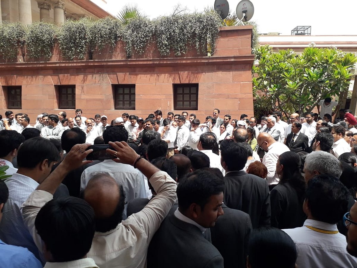 Pained by corruption allegations in SC Registry, Supreme Court employees