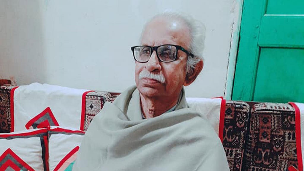 <div class="paragraphs"><p>রণেশ মৈত্র</p></div>