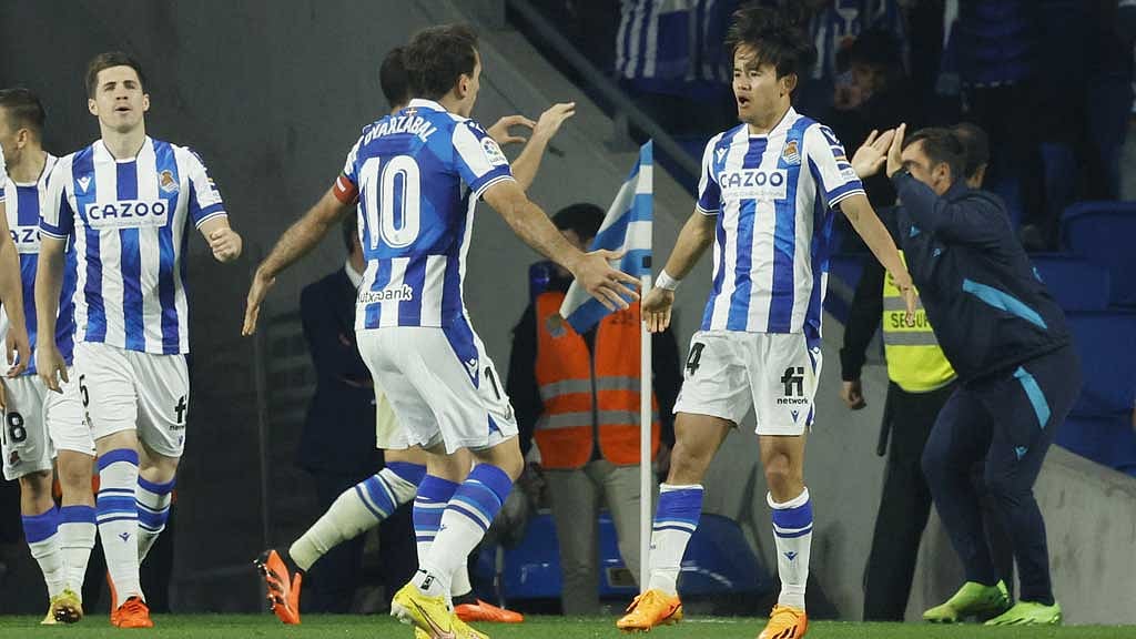 রিয়ালের হারে শিরোপার দুয়ারে বার্সা