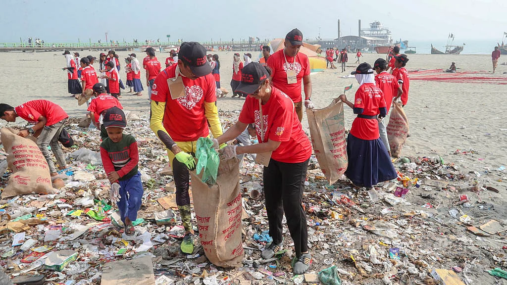 Volunteers conduct a cleanliness drive at St Martin’s Island, Bangladesh’s only coral island, on Friday, Dec 16, 2022.