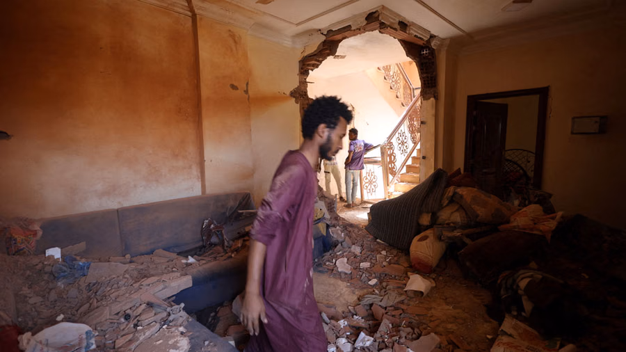 https://gumlet.assettype.com/bdnews24-english%2F2023-04%2F25efee46-4a0e-4c95-b375-831dab56de1a%2Fsudan_clashes_180423_01.jpg?auto=format%2Ccompress&fmt=webp&format=webp&w=900