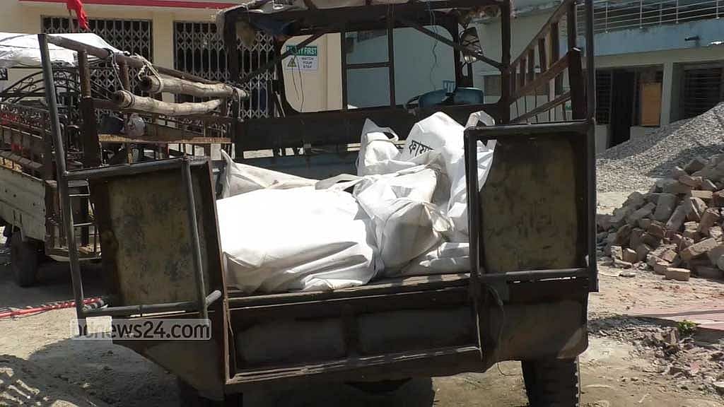 4 die as truck crashes into autorickshaw in Naogaon - Vimarsana News