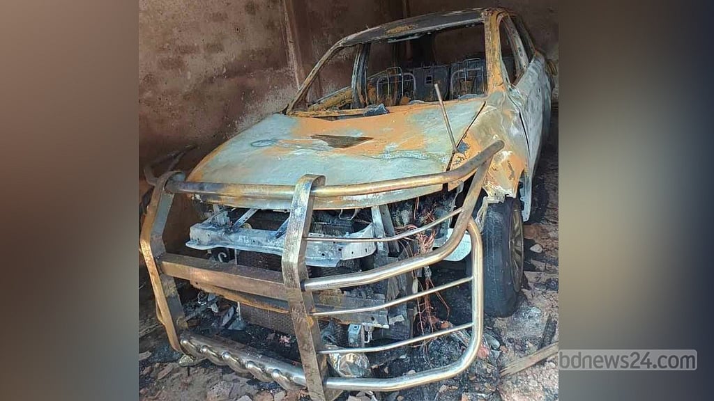 BCL activists rampage through the Jaintapur Upazila Health Complex after deaths in car crash - Vimarsana News