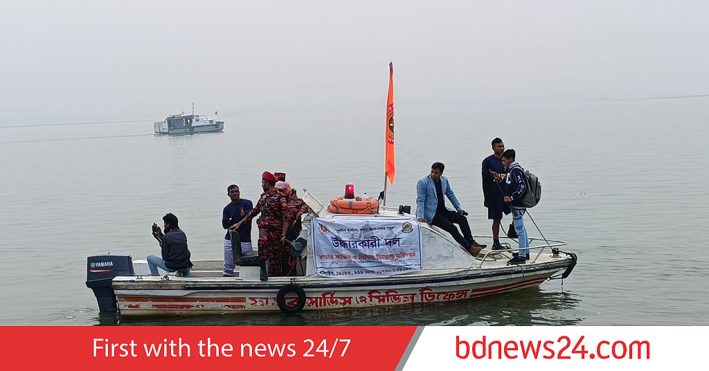 Salvage operation enters third day after ferry sinks in Paturia - Vimarsana News