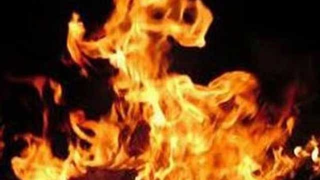 Fire at Chawkbazar building tamed after an hour - Vimarsana News