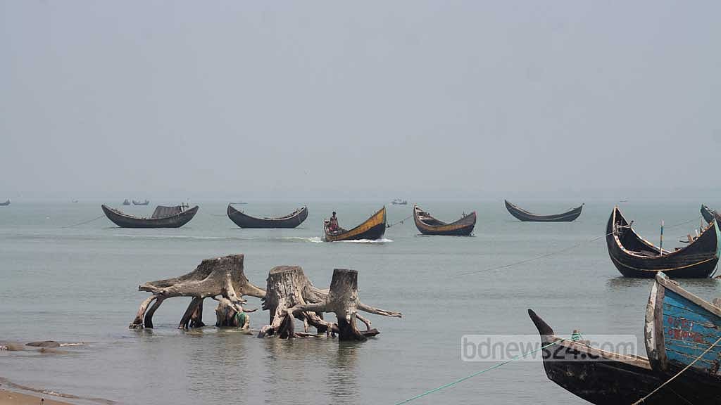Bangladesh's trade through Naf river grinds to a halt amid Myanmar skirmishes - Vimarsana News