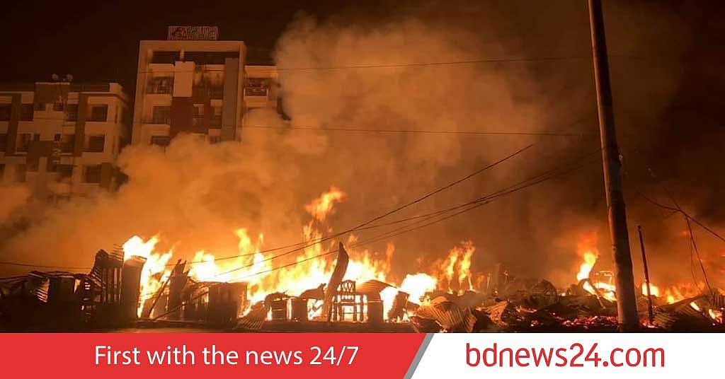 Several shops gutted as fire rips through Uttara kitchen market - Vimarsana News