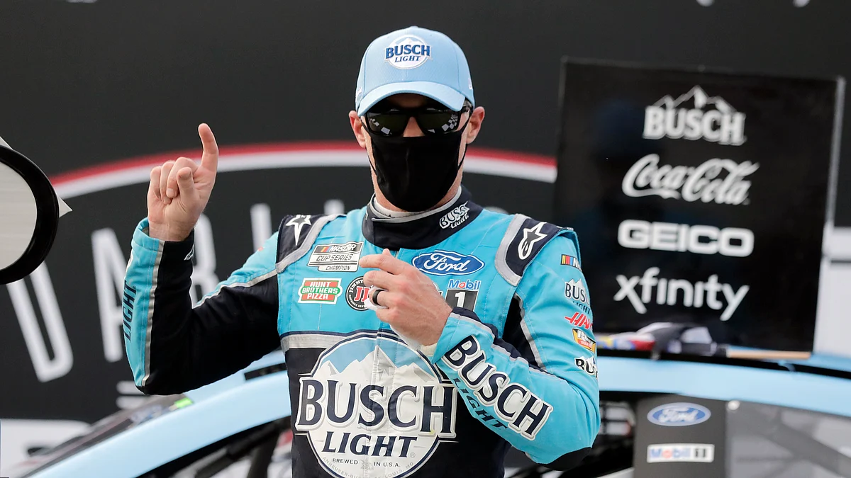 Kevin Harvick beats Alex Bowman to win at Darlington as NASCAR returns to racing