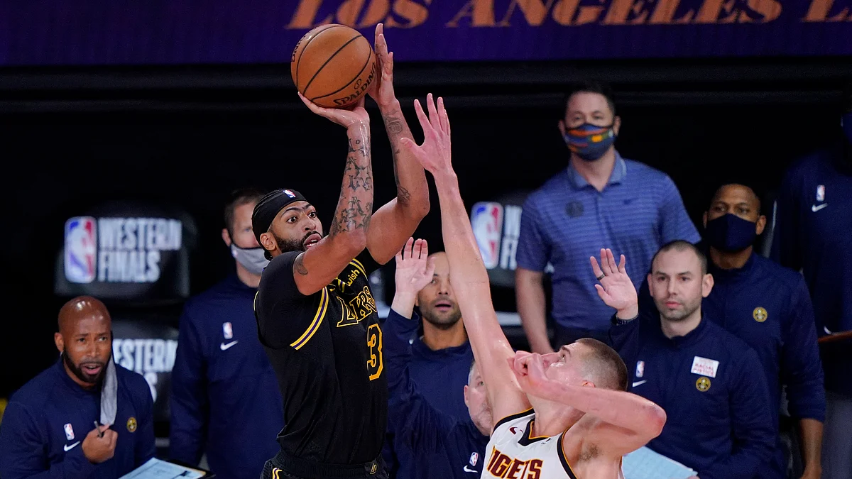As the Lakers and Nuggets square off in Game 3, Greg Frank thinks the best play is betting the over/under