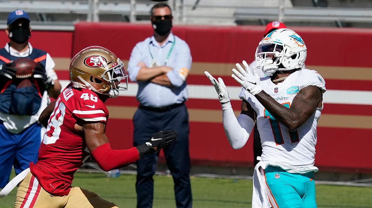 In Sunday's late NFL games, Jared Hackmyer picks the Jets at Dolphins, Bucs at Packers and Rams at 49ers
