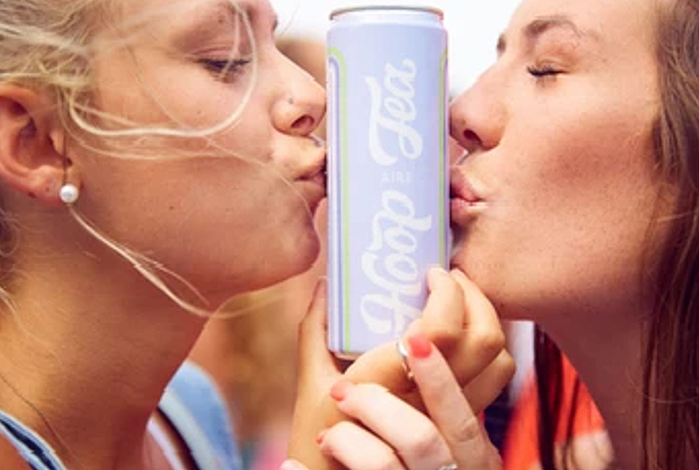 Kiss Up To A Hoop Tea.