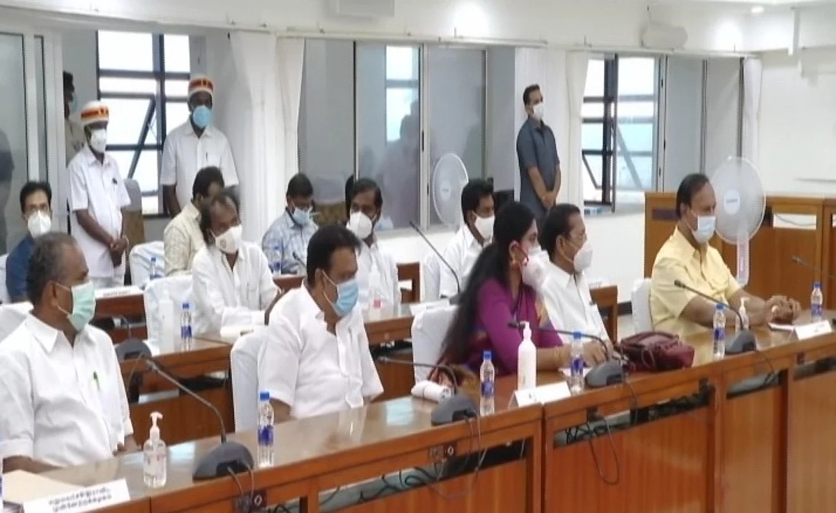 ஊரடங்கு தளர்வுகள் கட்? அனைத்து கட்சி கூட்டத்தில் முக ஸ்டாலின் கேட்ட கேள்வி!