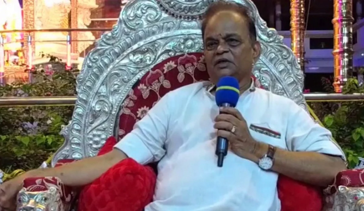 நெஞ்சு வலியால் சிவசங்கர் பாபா மருத்துவமனையில் அனுமதி: பாலியல் புகார் என்ன ஆகும்?