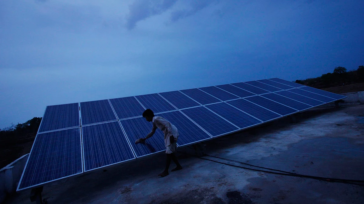 Solar panels installed at a solar plant in Guna district of Madhya Pradesh. (Photo: Reuters)
