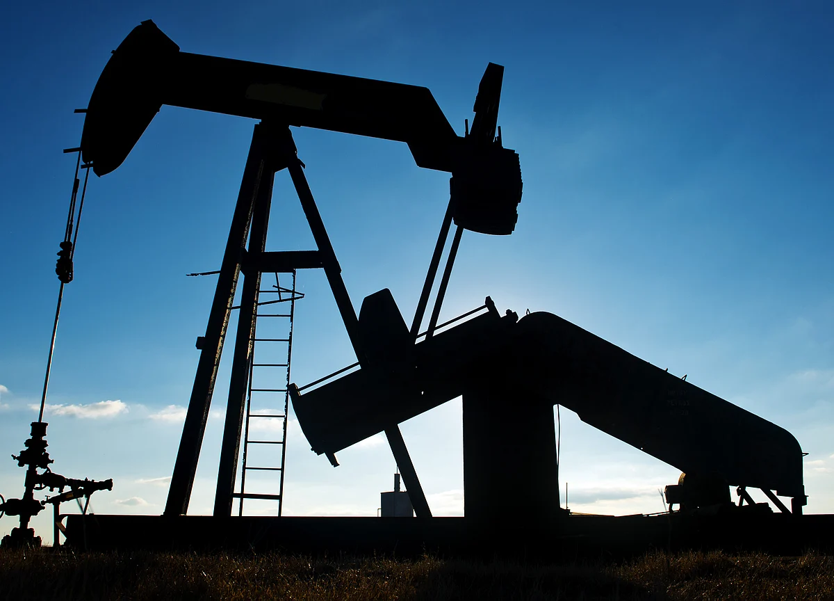 Iraq Could Risk Dollar Access, Oil Marketing if U.S. Troops Out
