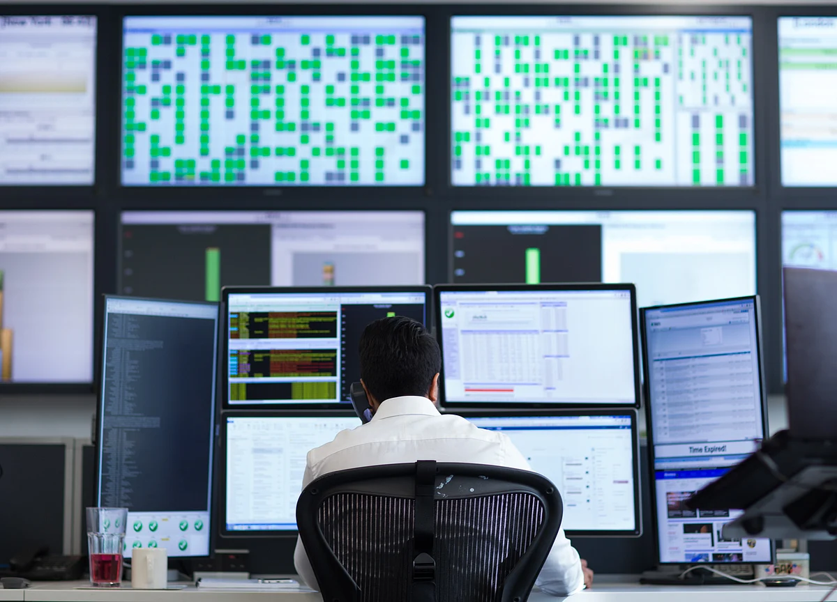 Stock Radar: Andhra Bank, Dr. Reddy’s Labs, Persistent Systems, Sun Pharma