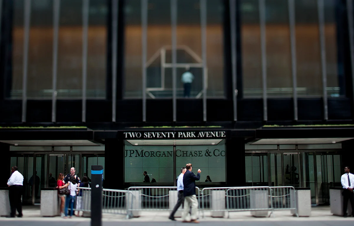 JPMorgan, UBS Among Banks Facing $1 Billion FX-Rigging Suit
