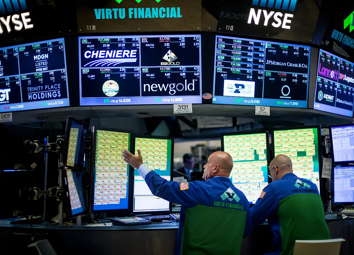 It Was an Unlucky Week to Throw $8.8 Billion at the Stock Market