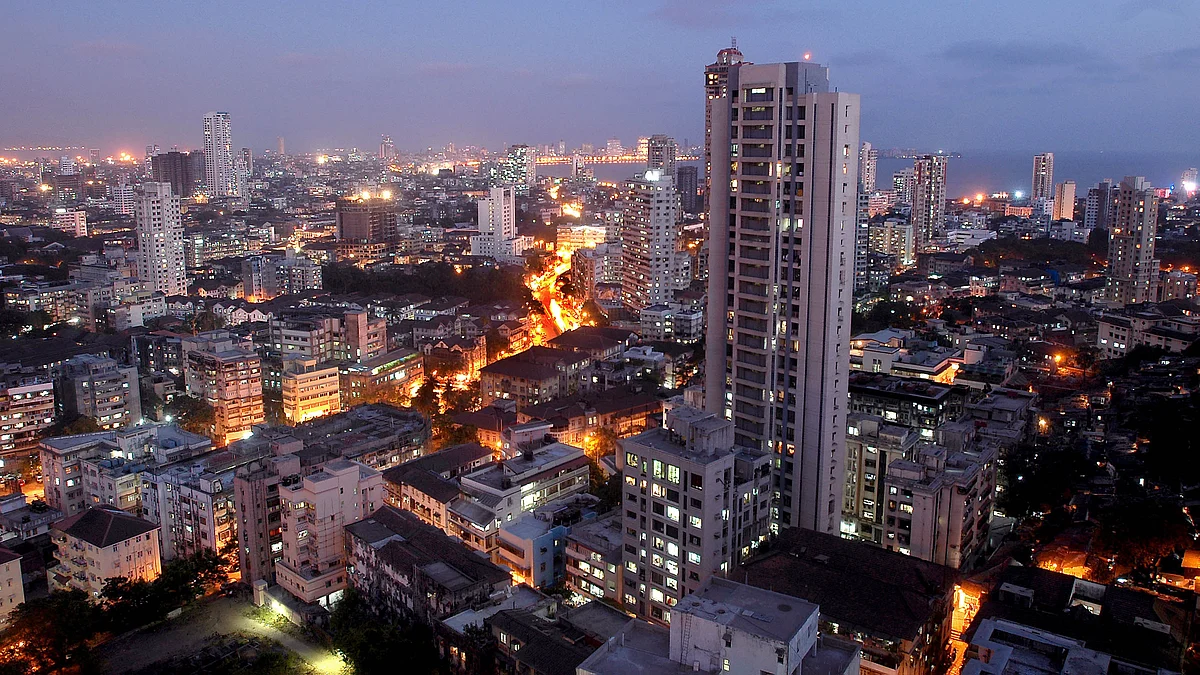 The skyline of Mumbai city (Photographer: Abhijit Bhatlekar/Bloomberg News)
